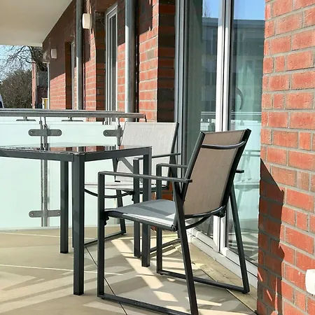 Apartment Seaview W03 *